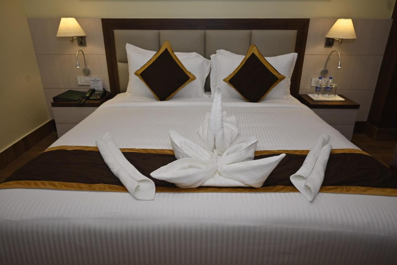 Hotel Rimi International Agartala Exterior foto